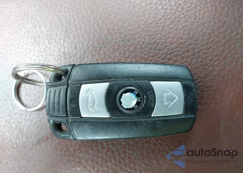 2007 BMW 328Xi z USA, uszkodzony, nr VIN WBAVC93547KZ71877